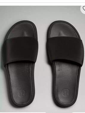 lululemon athletica Women’s Restfeel Black/Graphite Grey Slide  size 7